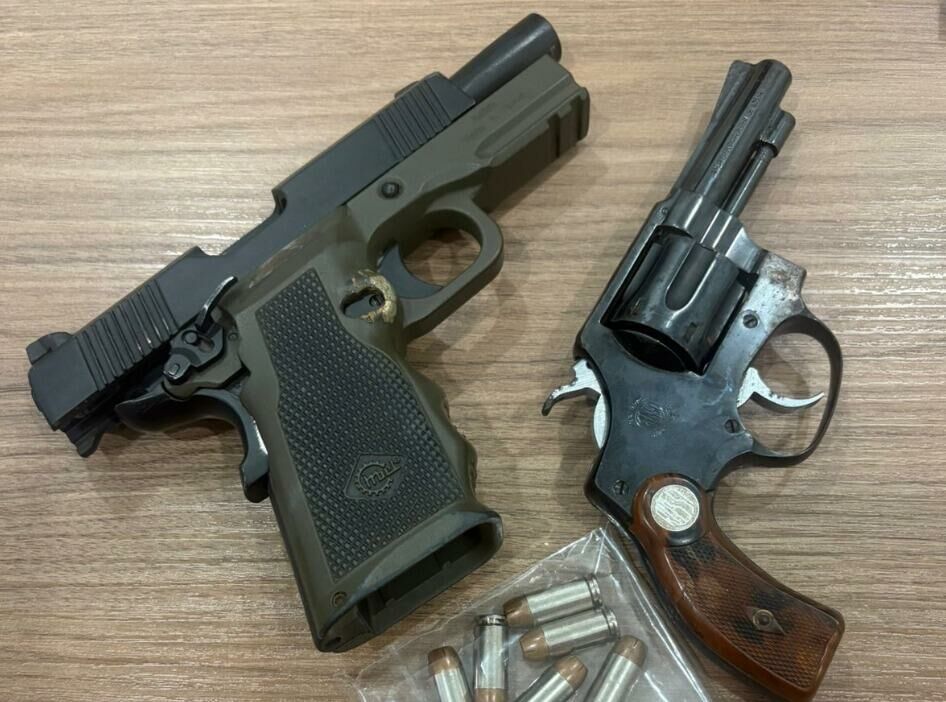 Imagem de compartilhamento para o artigo Homem é flagrado com pistola raspada, revólver e maconha em Chapadão do Sul da MS Todo dia